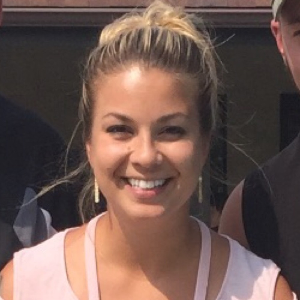 Meet your Posher, Cortney